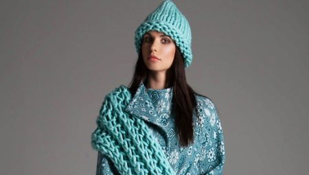 Hat and scarf: two in one and as a set