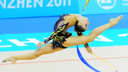 Lietajúce šnúry: trikoty pre rytmickú gymnastiku