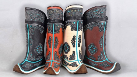 Women's Mongolian boots