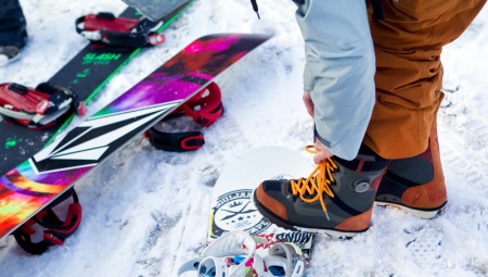 Sepatu bot vans snowboard 