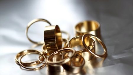 Hvordan rengjøre gullbelagt sølv?