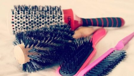 Cum să curățați o perie de păr?