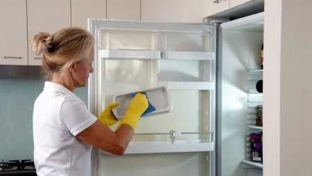 Hogyan tisztítsuk meg a hűtőszekrényt?