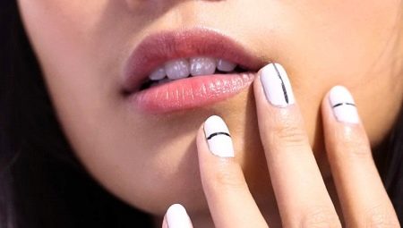 Witte manicure met zilver: ideeën en modetrends