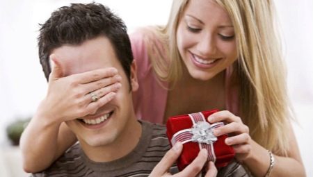 Co dát manželovi k jeho šestému výročí svatby?