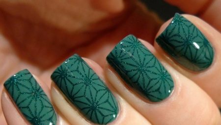 Manicure smeraldo: segreti di design e idee di stile