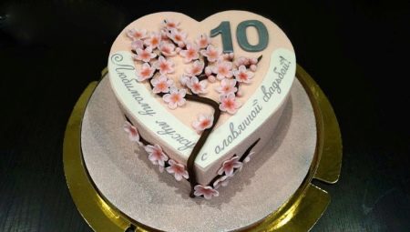 Come scegliere e decorare una torta per un decimo anniversario di matrimonio?