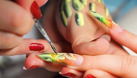 Pintura china en las uñas: formas de crear y recomendaciones útiles.