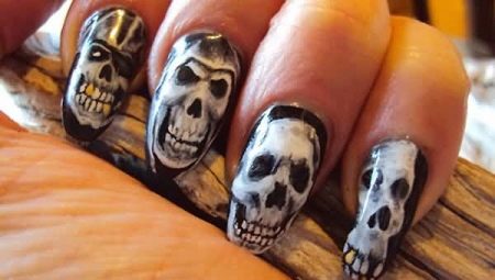 Beautiful design options for manicure with skulls