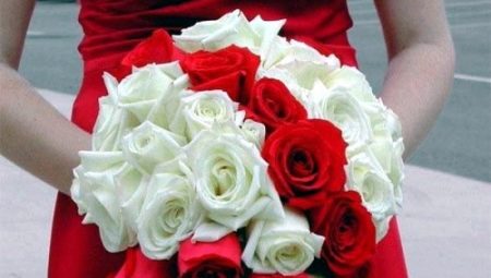 Црвено-бели свадбени букет