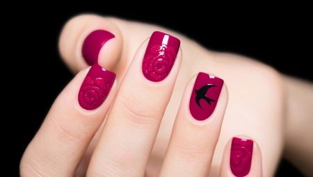 Raspberry manicure: mga tampok at mga pagpipilian sa disenyo