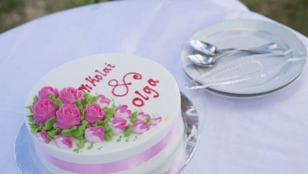 Едноетажна сватбена торта - най-добрите идеи и съвети за избор