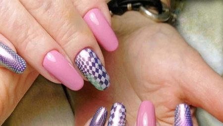 Manicure merah jambu-ungu - estetika dan keharmonian