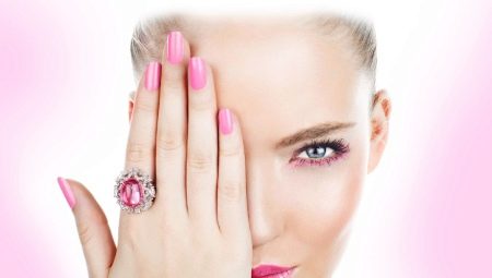 Manicure merah jambu: pelbagai warna dan idea fesyen