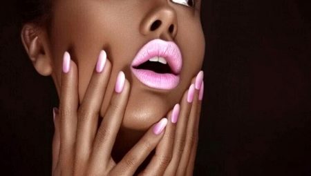 Różowy manicure: stylowe wzory i techniki