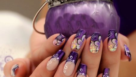 Pilihan reka bentuk manicure ungu