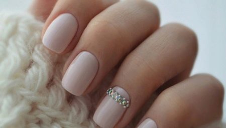 Ideas for creating a humble manicure