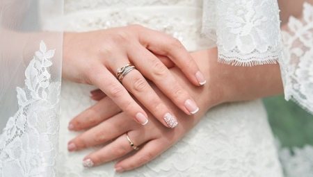 Ideas para manicura de diseño de boda para uñas extendidas.