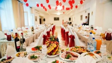 Hur man gör en bröllopsmeny och vad man ska förbereda för ett bröllopsbord?