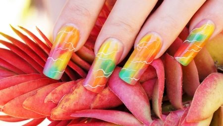 Rainbow manicure: mga lihim ng disenyo at mga ideya sa fashion