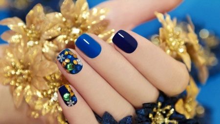Manicure biru: idea bergaya dan rahsia hiasan