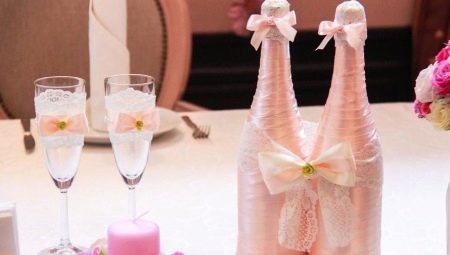 Zdobení lahví na svatbu: způsoby a zajímavé příklady
