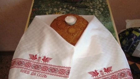 Elegir una toalla para un pan de boda