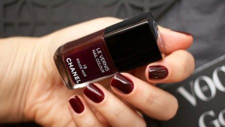 Chanel nail polishes: mga tampok at paleta ng kulay