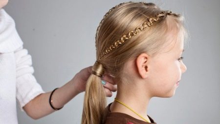 Gaya rambut mudah untuk kanak-kanak perempuan: idea dan petua untuk pelaksanaannya