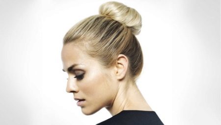 How to make a bun on your head with an elastic band?