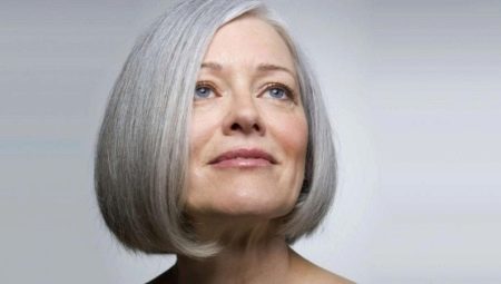 50 yaş üstü kadınlar için kısa saç modelleri