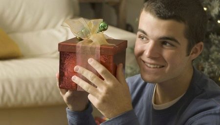 Kako odabrati poklon za 16-godišnjeg dečka za Novu godinu?