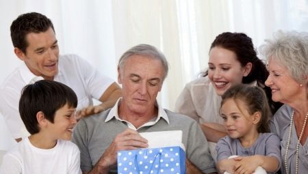 Čo dať dedkovi k narodeninám?