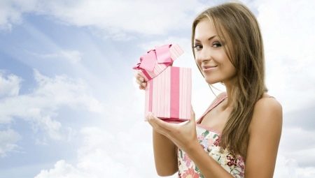 What to give a girl for her birthday?