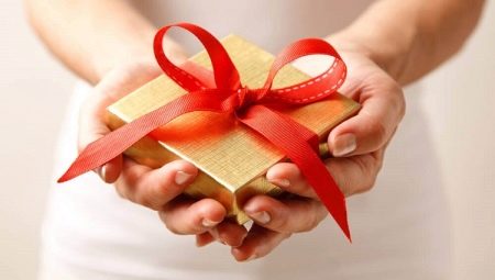 Comment faire un nœud pour un cadeau ?