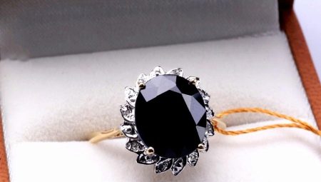 Features and properties of black sapphires