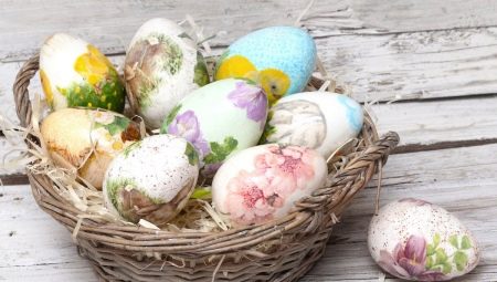 Técnica de decoupage de huevos de Pascua
