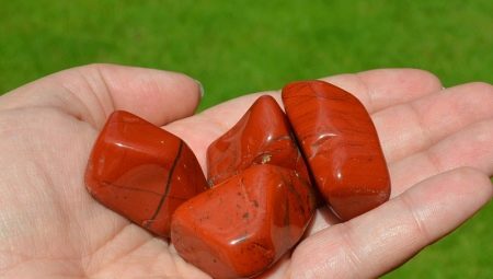 Jaspis: druhy kamene, vlastnosti a použití
