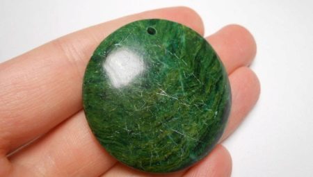 Jade: eigenschappen, kleuren, soorten en toepassingen