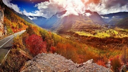 الطقس والراحة في الجبل الأسود في الخريف
