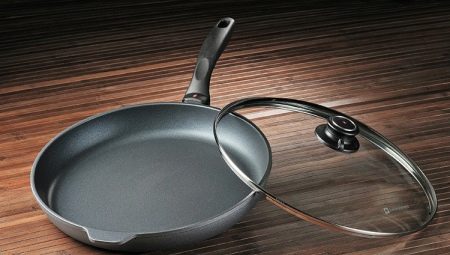 Titanium coated pans: mga kalamangan at kahinaan, pagpili at paggamit