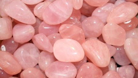 Vaaleanpunaisten kivien tyypit, niiden ominaisuudet ja sovellukset
