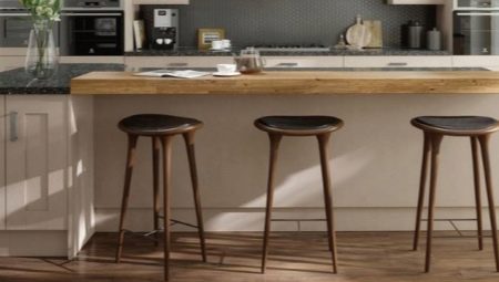 Barové židle do kuchyně: typy a jemnosti výběru