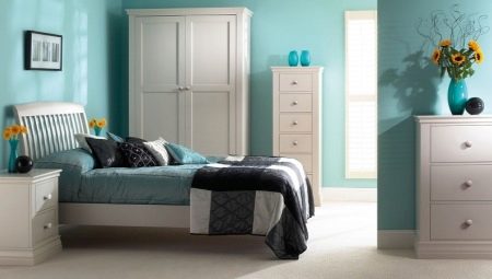 Thiết kế nội thất phòng ngủ màu xanh ngọc