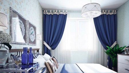 Mėlynų ir mėlynų užuolaidų naudojimas miegamojo interjere