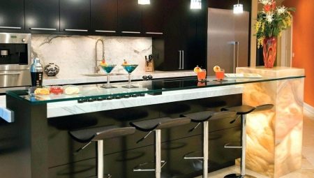 Mutfak için bir bar tezgahı nasıl seçilir ve yerleştirilir?