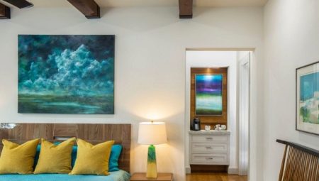 Paintings for the bedroom: selection and placement