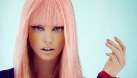 Ljusrosa hår: alternativ och regler för färgning