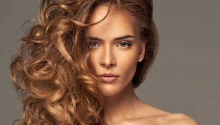 Kullanruskea hiusväri: miltä se näyttää ja kenelle se on tarkoitettu?