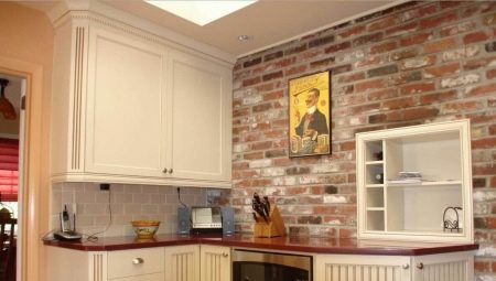 Decoratieve baksteen in de keuken: kenmerken en stijlvolle ideeën
